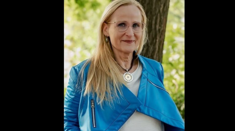 Novák Zsuzsanna optikus az ‘Egészségedre’ új műsorában (K, P 16h)